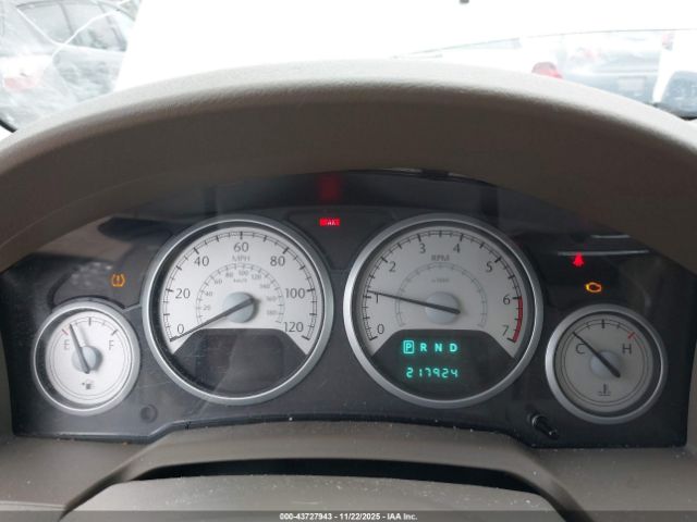 Chrysler Town & Country Limited Image 7