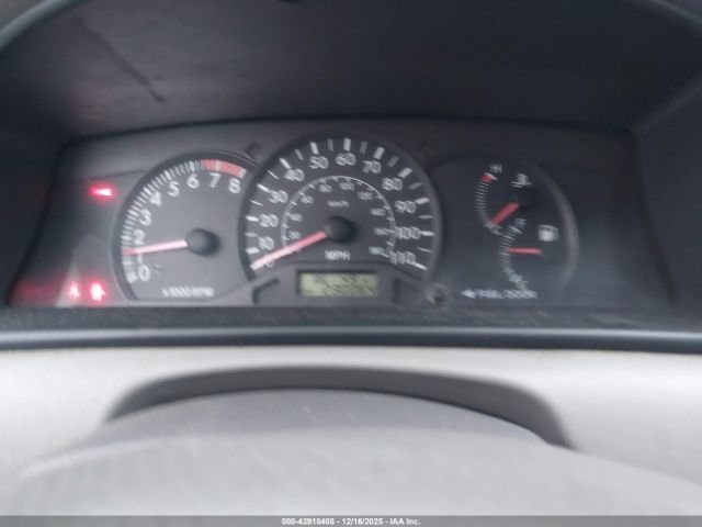 Toyota Corolla Ce Image 4