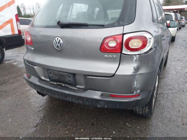 Volkswagen Tiguan S Image 11