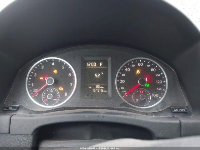 Volkswagen Tiguan S Image 2