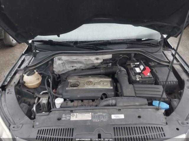 Volkswagen Tiguan S Image 8