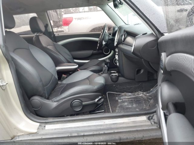 MINI Cooper S Image 2