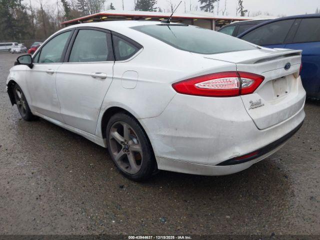 Ford Fusion S Image 8