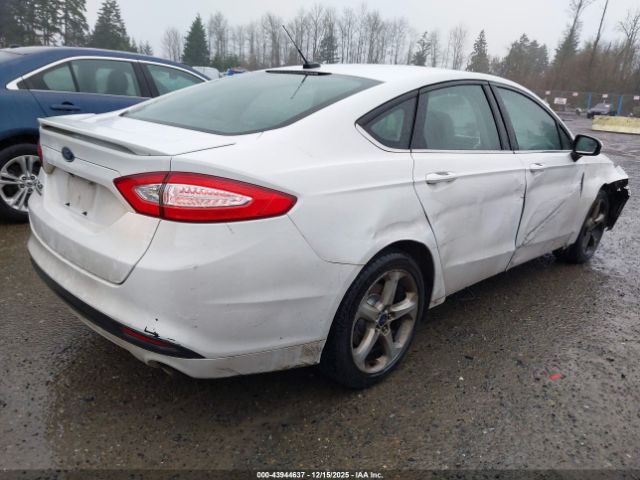 Ford Fusion S Image 10