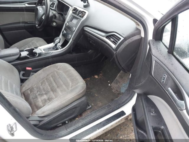 Ford Fusion S Image 7