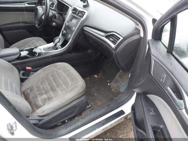 Ford Fusion S Image 7