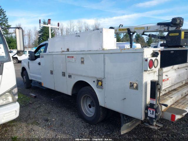 Ford F-350 Xl Image 16