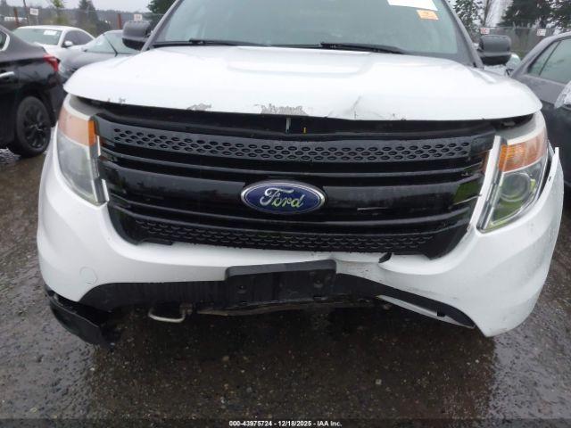 Ford Utility Police Intercepto Image 2