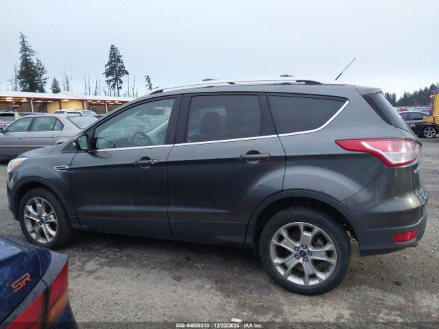 Ford Escape Titanium Image 9