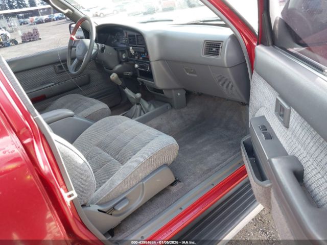 Toyota 4Runner Image 10