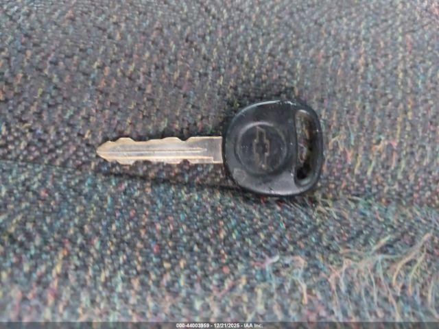 Chevrolet Silverado 1500 Work Truck Image 9