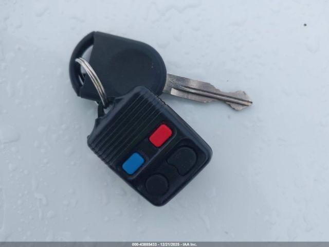 Ford Explorer Xlt Image 2