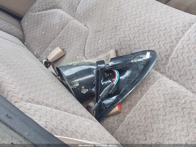 Dodge Stratus Image 9