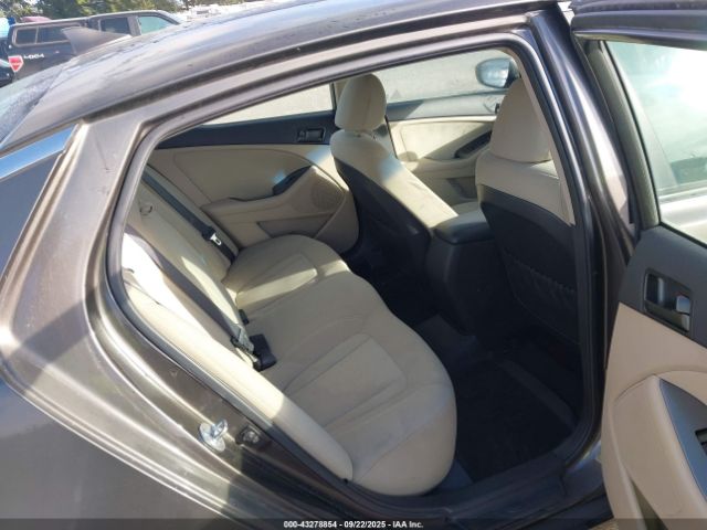 Kia Optima Lx Image 6