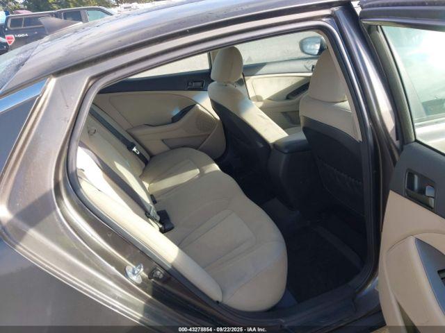 Kia Optima Lx Image 6