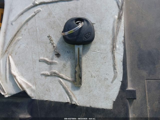 Kia Optima Lx Image 2