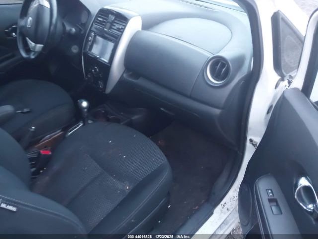 Nissan Versa Image 3