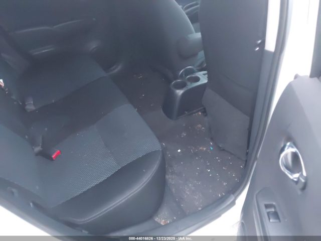 Nissan Versa Image 11