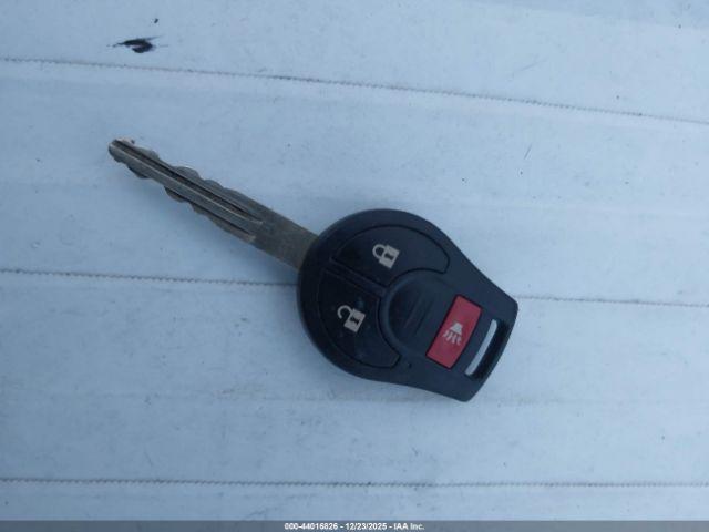 Nissan Versa Image 8