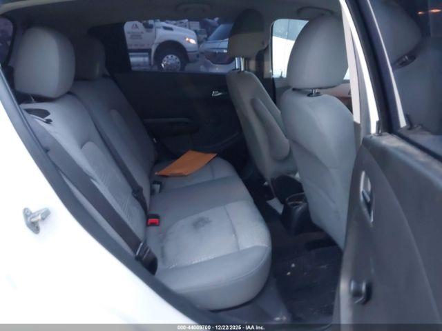 Chevrolet Sonic Ls Auto Image 9