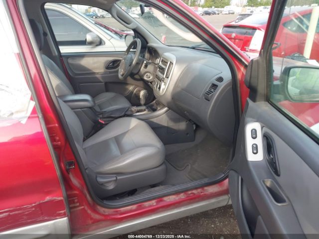 Ford Escape Hybrid Image 9