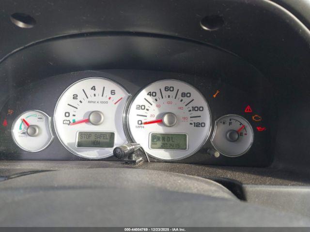 Ford Escape Hybrid Image 8