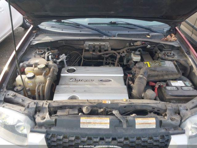 Ford Escape Hybrid Image 2