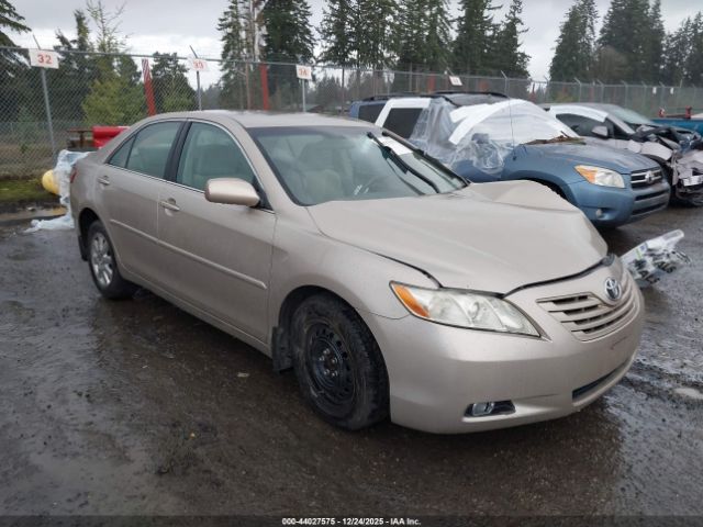 Toyota Camry Le Image 1