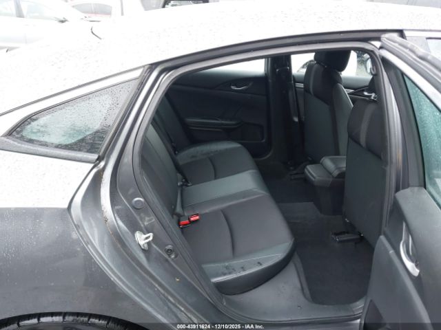 Honda Civic Sport Image 18