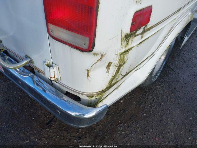 GMC Rally Wagon   Van G2500 Image 12