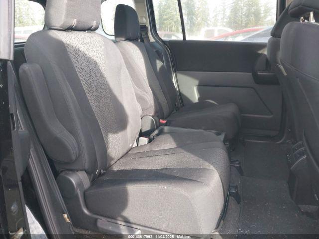 Mazda Mazda5 Sport Image 6