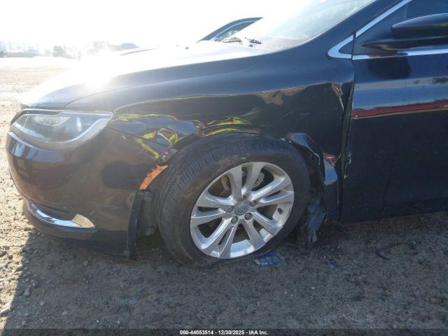 Chrysler 200 Limited Image 6