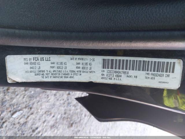 Chrysler 200 Limited Image 14