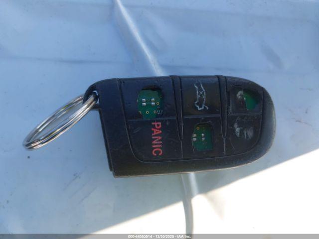 Chrysler 200 Limited Image 10