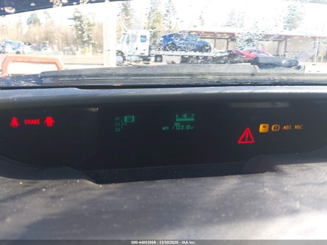 Toyota Prius Image 8