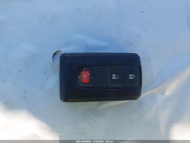 Toyota Prius Image 11