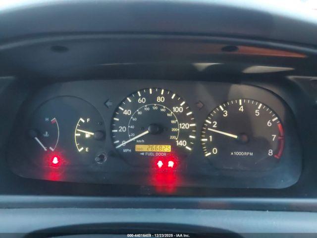 Toyota Camry Ce Image 5