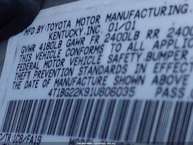 Toyota Camry Ce Image 9