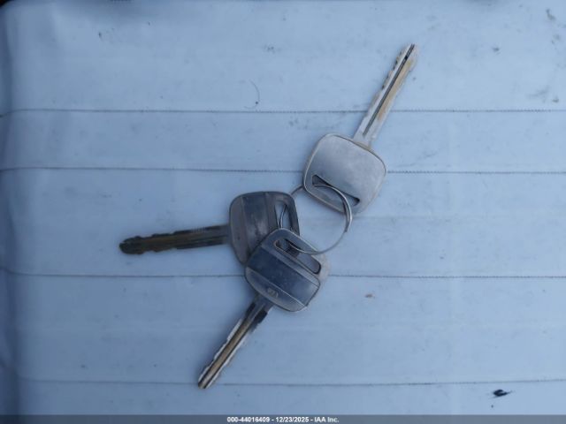 Toyota Camry Ce Image 7