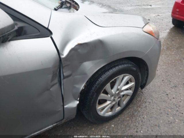 Mazda Mazda3 I Touring Image 10