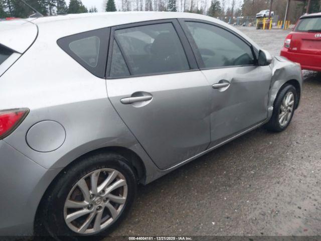 Mazda Mazda3 I Touring Image 11