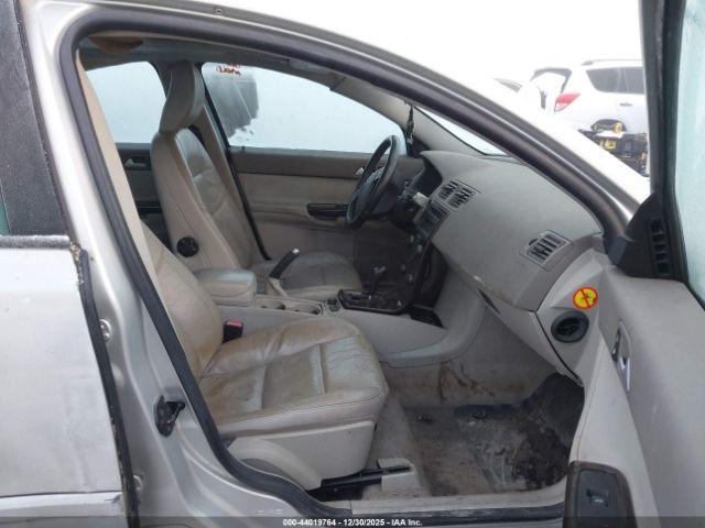 Volvo S40 2.4i Image 4