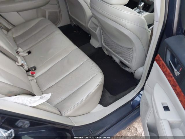 Subaru Outback 2.5i Limited Image 8