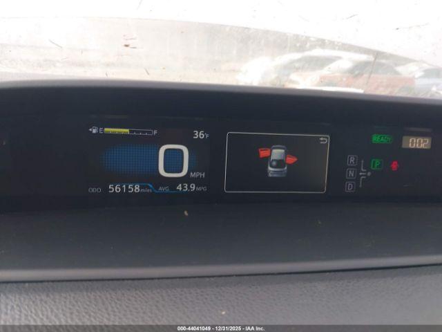 Toyota Prius Three Image 5