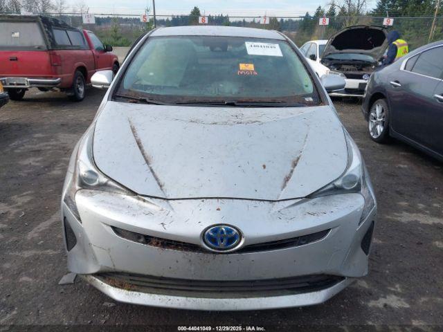 Toyota Prius Three Image 15