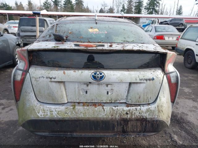 Toyota Prius Three Image 13