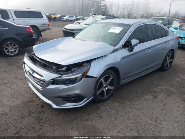 Subaru Legacy 2.5i Premium Image 3