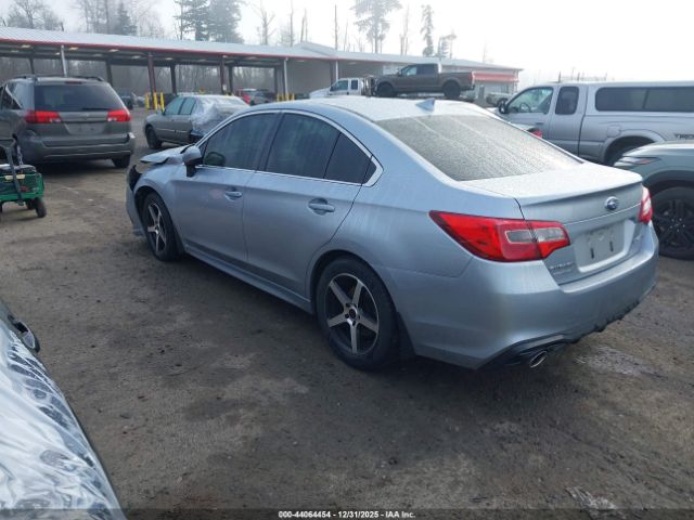 Subaru Legacy 2.5i Premium Image 2
