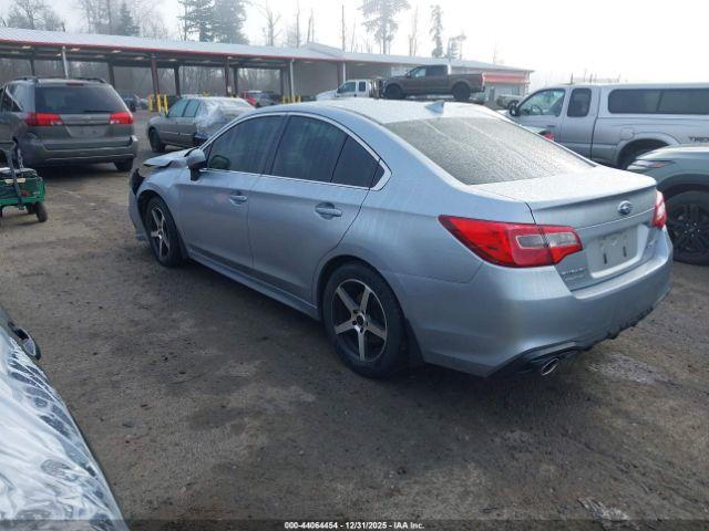 Subaru Legacy 2.5i Premium Image 2