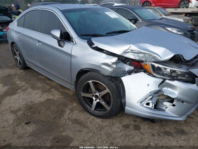 Subaru Legacy 2.5i Premium Image 10